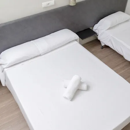 Nwt Station Pensión 2*