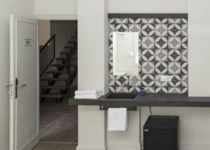 Maison d'hôtes Nwt Station 2*